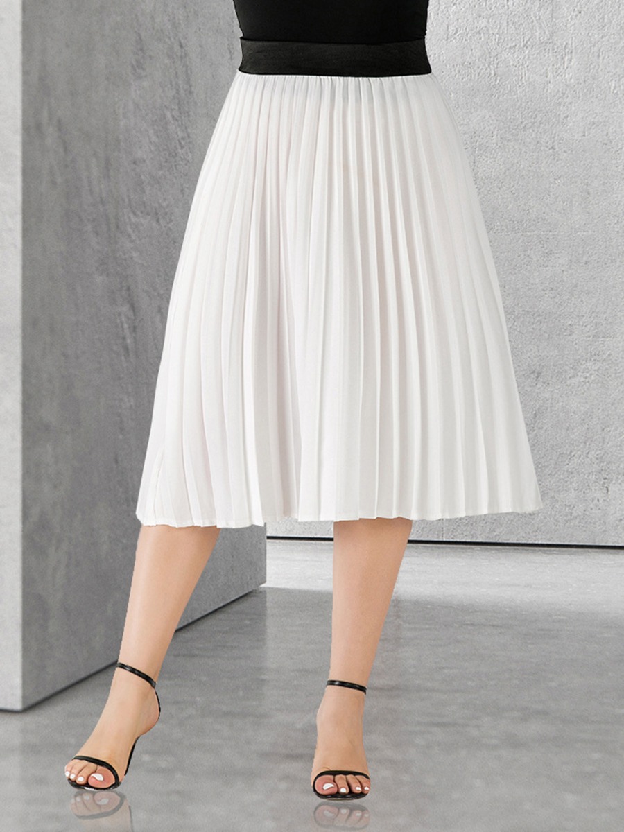 Plus Size Solid Color Pleated Skirt