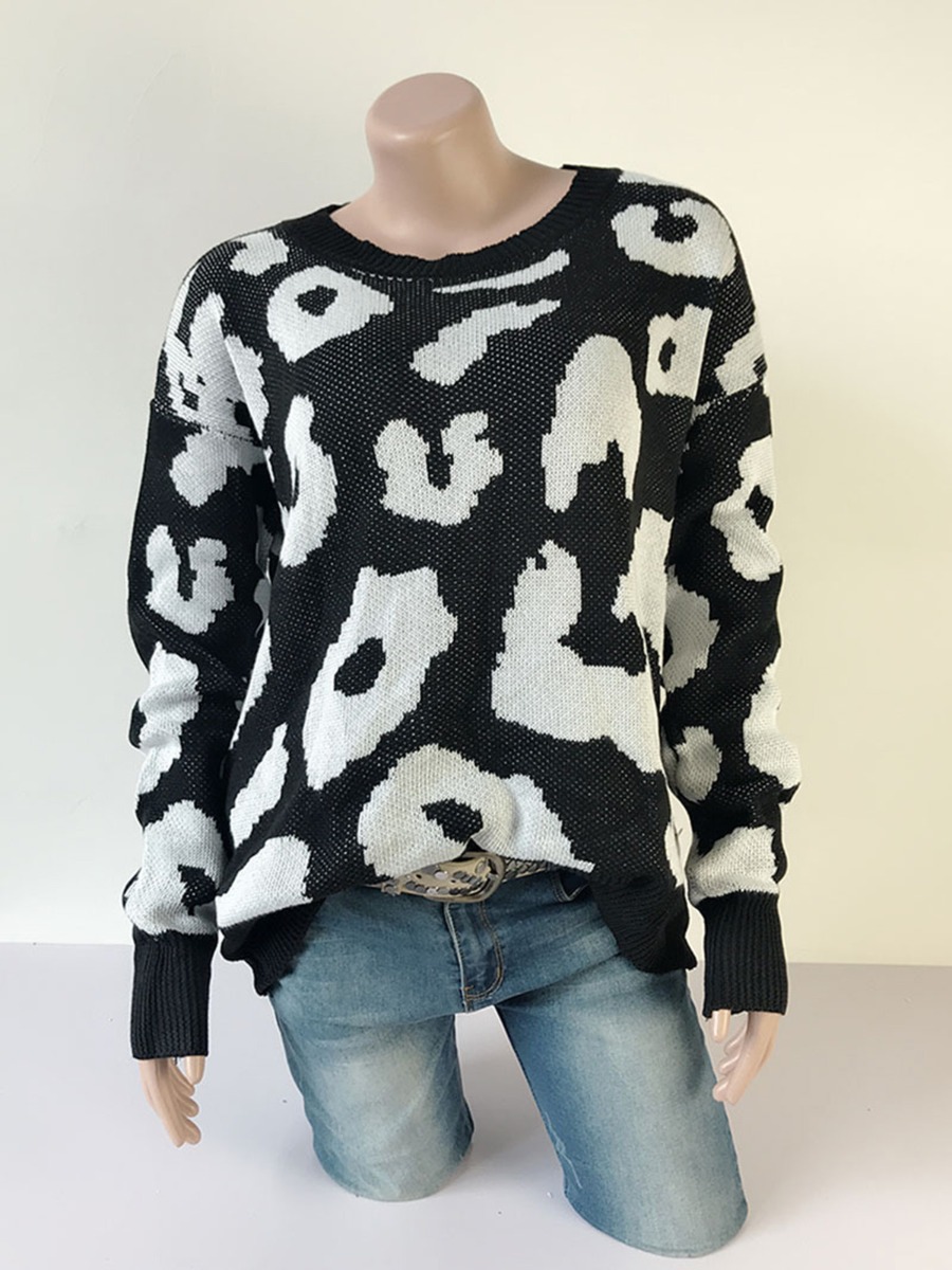 Round Neck Leopard Jacquard Knit Sweater