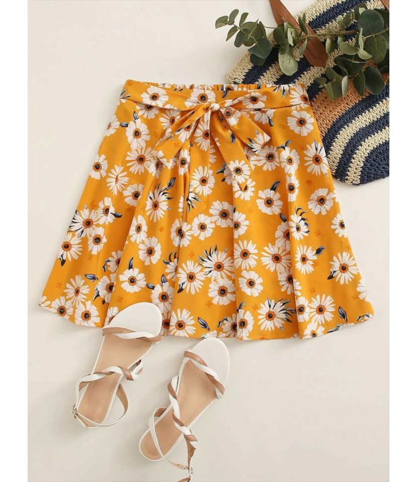 Summer Daisy Print Pleated Yellow Skirt