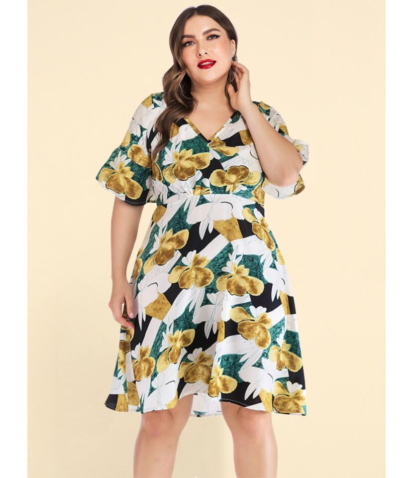 Flare Sleeve V-neck Floral Plus Size Dress